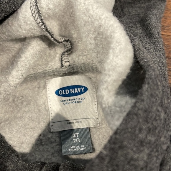 BOYS Old Navy Grey Zip Up Size 2T - Picture 3 of 3